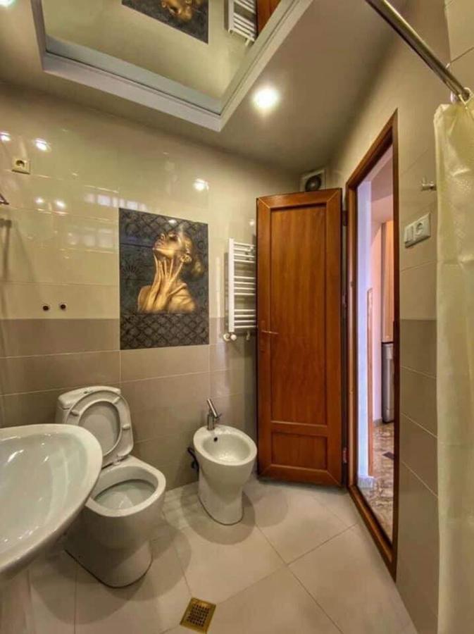 Apartment Dolphin Batumi Luaran gambar