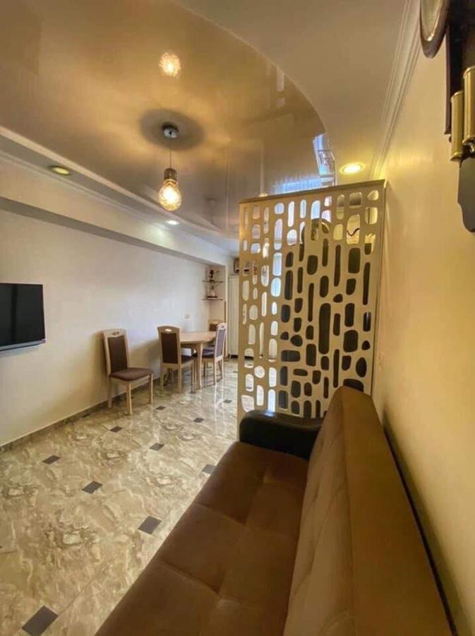 Apartment Dolphin Batumi Luaran gambar