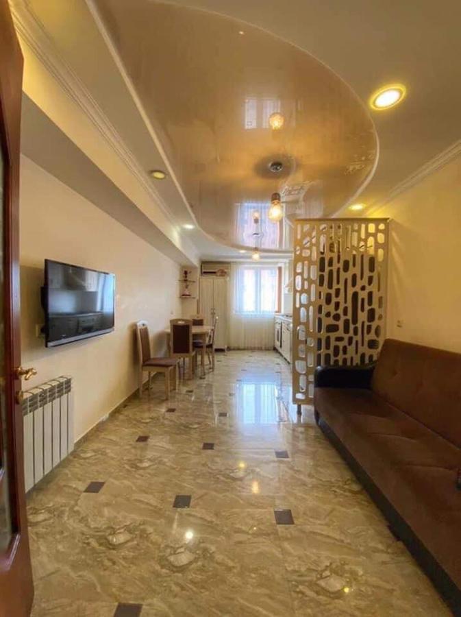 Apartment Dolphin Batumi Luaran gambar