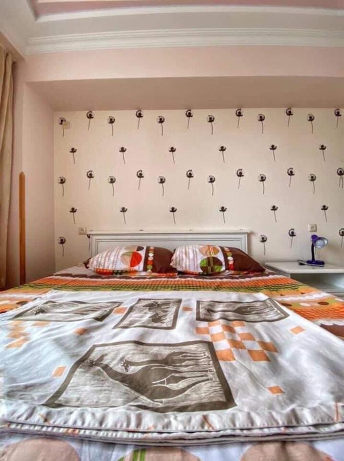Apartment Dolphin Batumi Luaran gambar