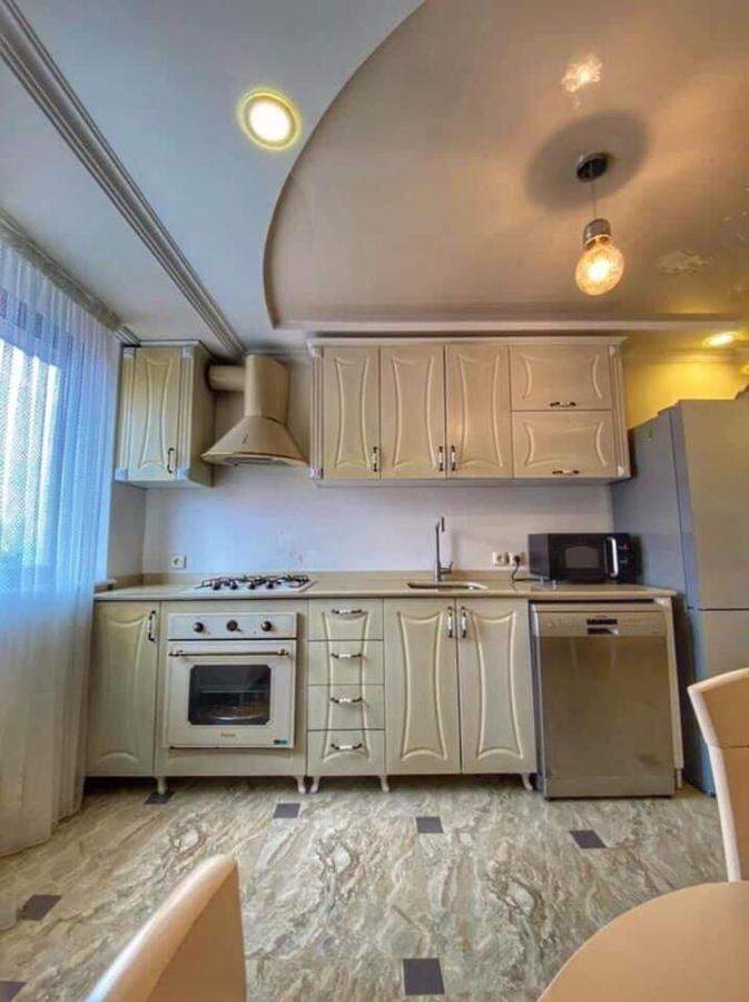 Apartment Dolphin Batumi Luaran gambar