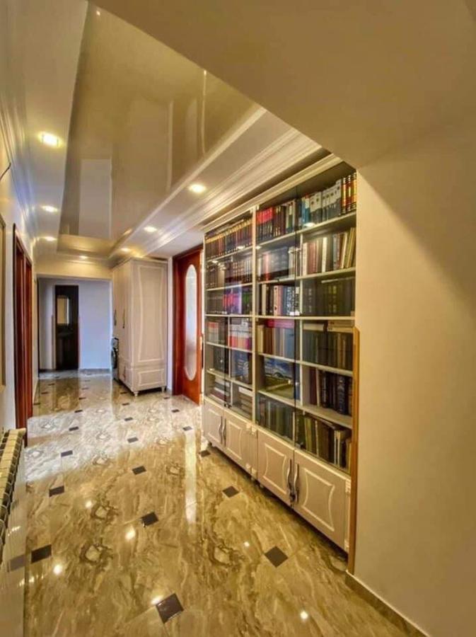 Apartment Dolphin Batumi Luaran gambar