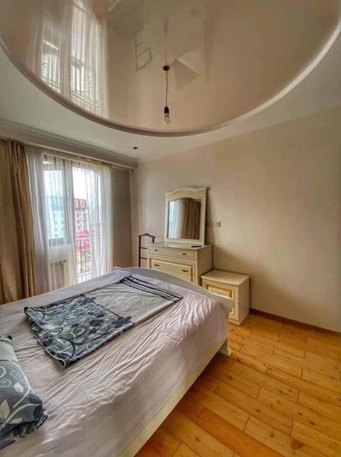 Apartment Dolphin Batumi Luaran gambar